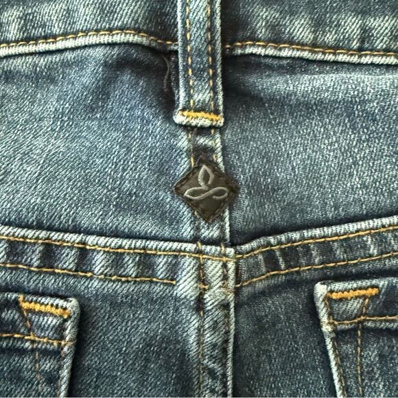 Volcom Super Stoned Skinny High Rise Blue Jeans Button Up with Frayed Hem - Picture 6 of 8